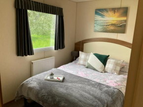Tattershall Lakes Pet Friendly Hot Tub Breaks